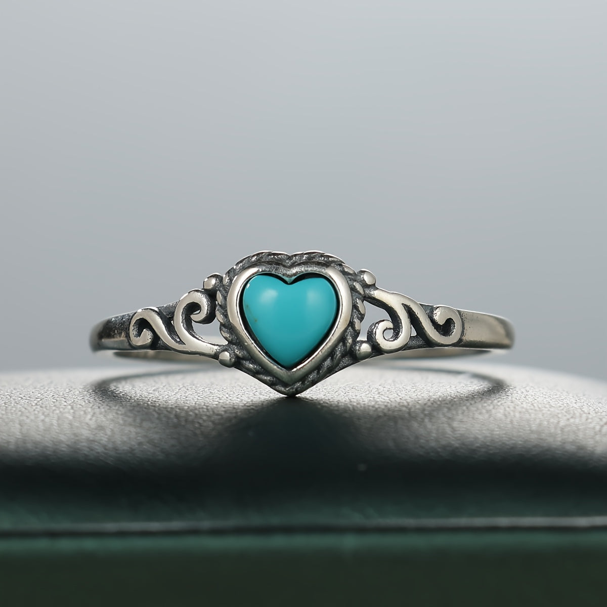 925 Sterling Silver Ring Retro Flower + Heart Design Inlaid Turquoise Symbol Of History And Beauty High Quality Gift For Your Love